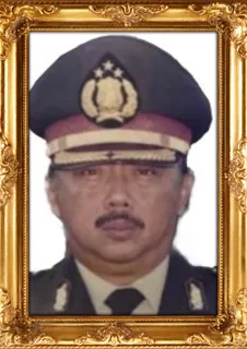 Dr. R. Hardy Bagoes Waluyo